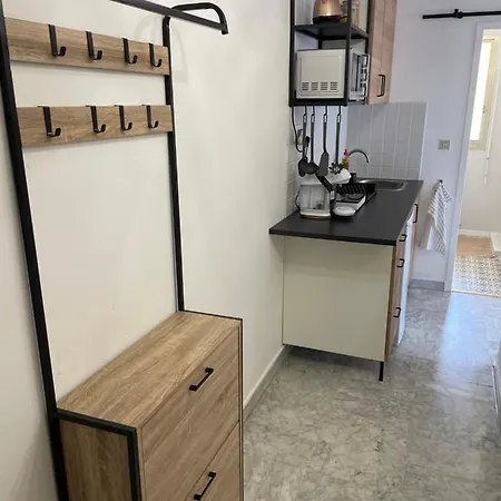 Voltaire Apartment *